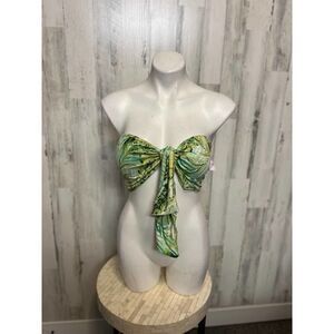 Green crop top